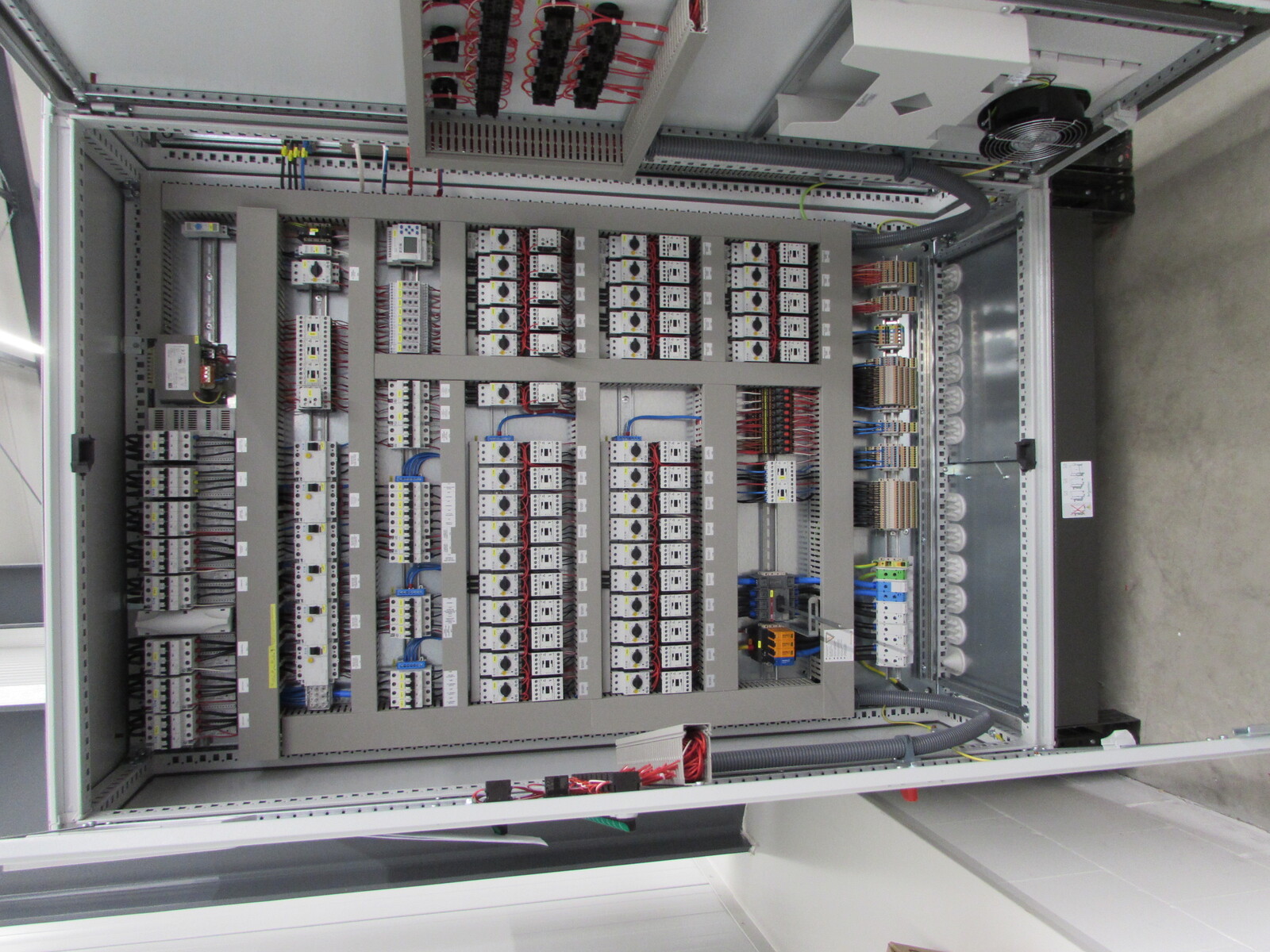 Control cabinet layer house - UV788 5r5t